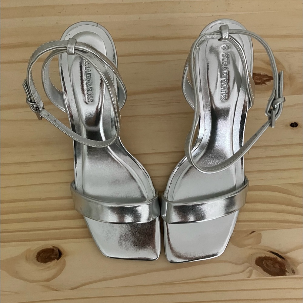 Stradivarius sling back heeled sandals in silver US8